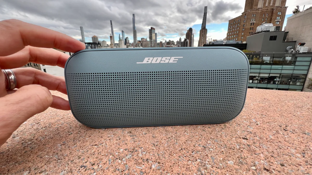 Bose- SoundLink Flex- Bluetooth speaker
