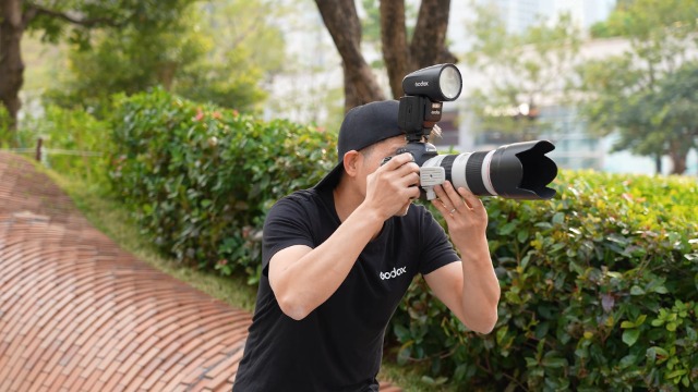buytronics-GODOX V1 PRO S 2.4G Wireless Camera Flash