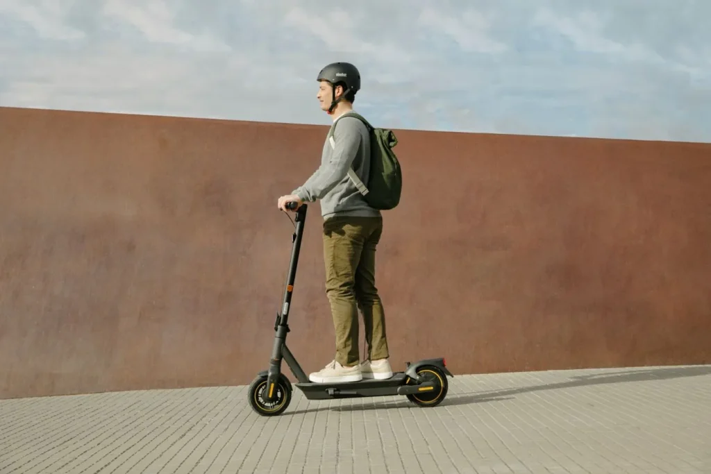 Ninebot KickScooter Max G2 Powered by Segway Top Speed 35kmh Typical Range to 70km